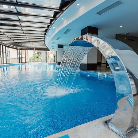 Hotel Navi Батуми Экстерьер фото