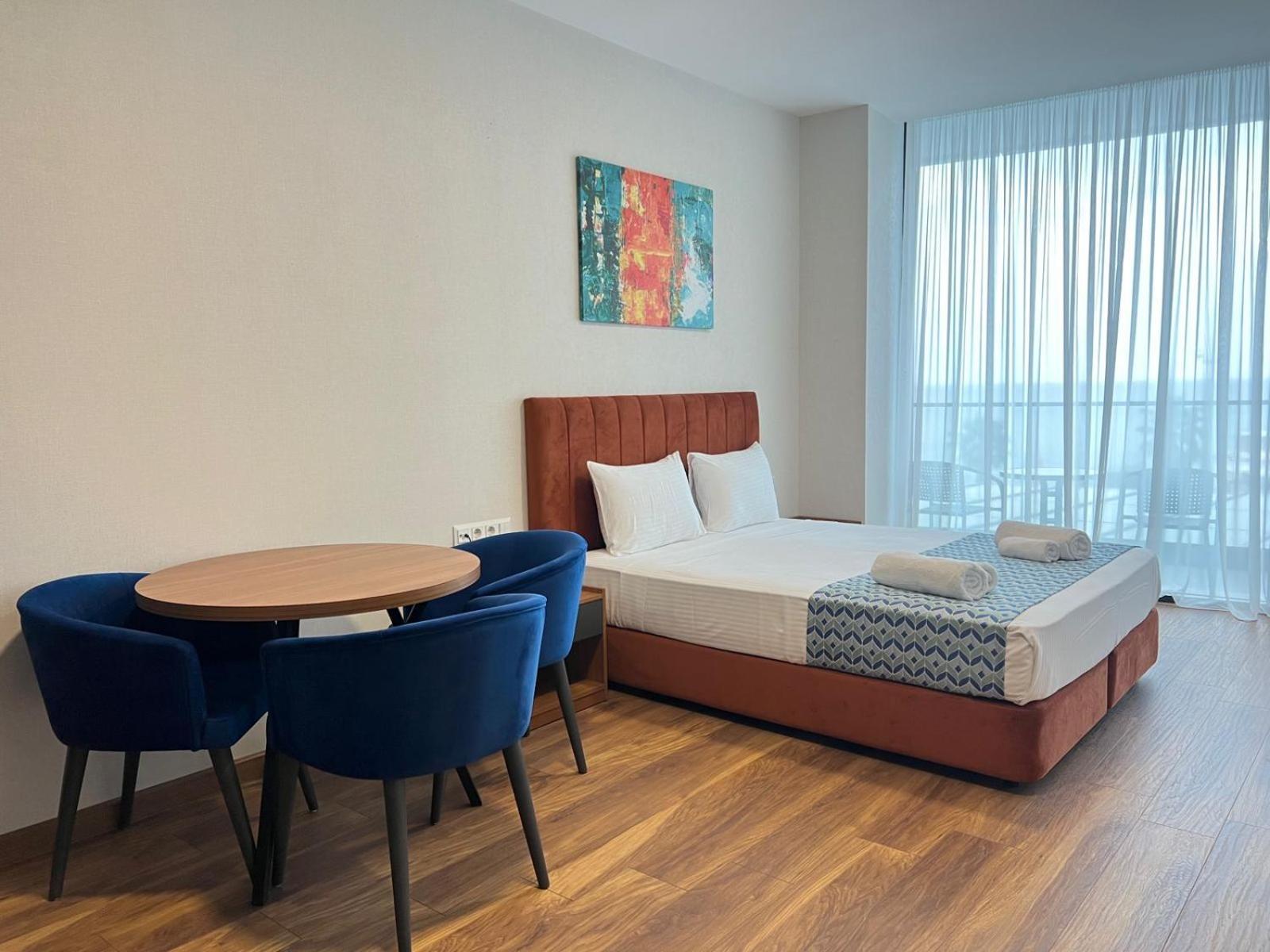 Hotel Navi Батуми Экстерьер фото