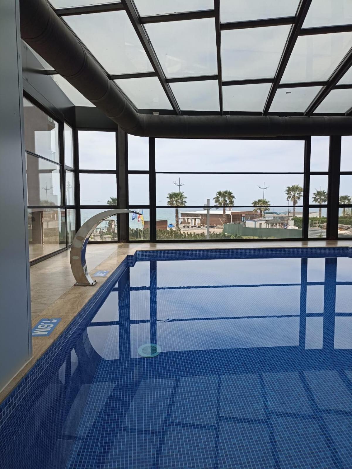 Hotel Navi Батуми Экстерьер фото