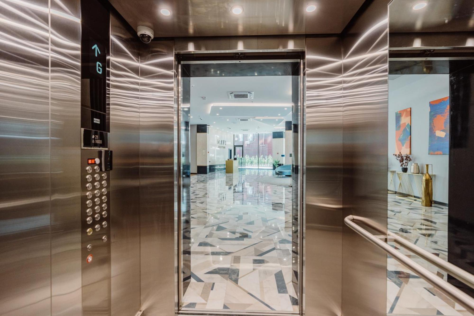 Hotel Navi Батуми Экстерьер фото
