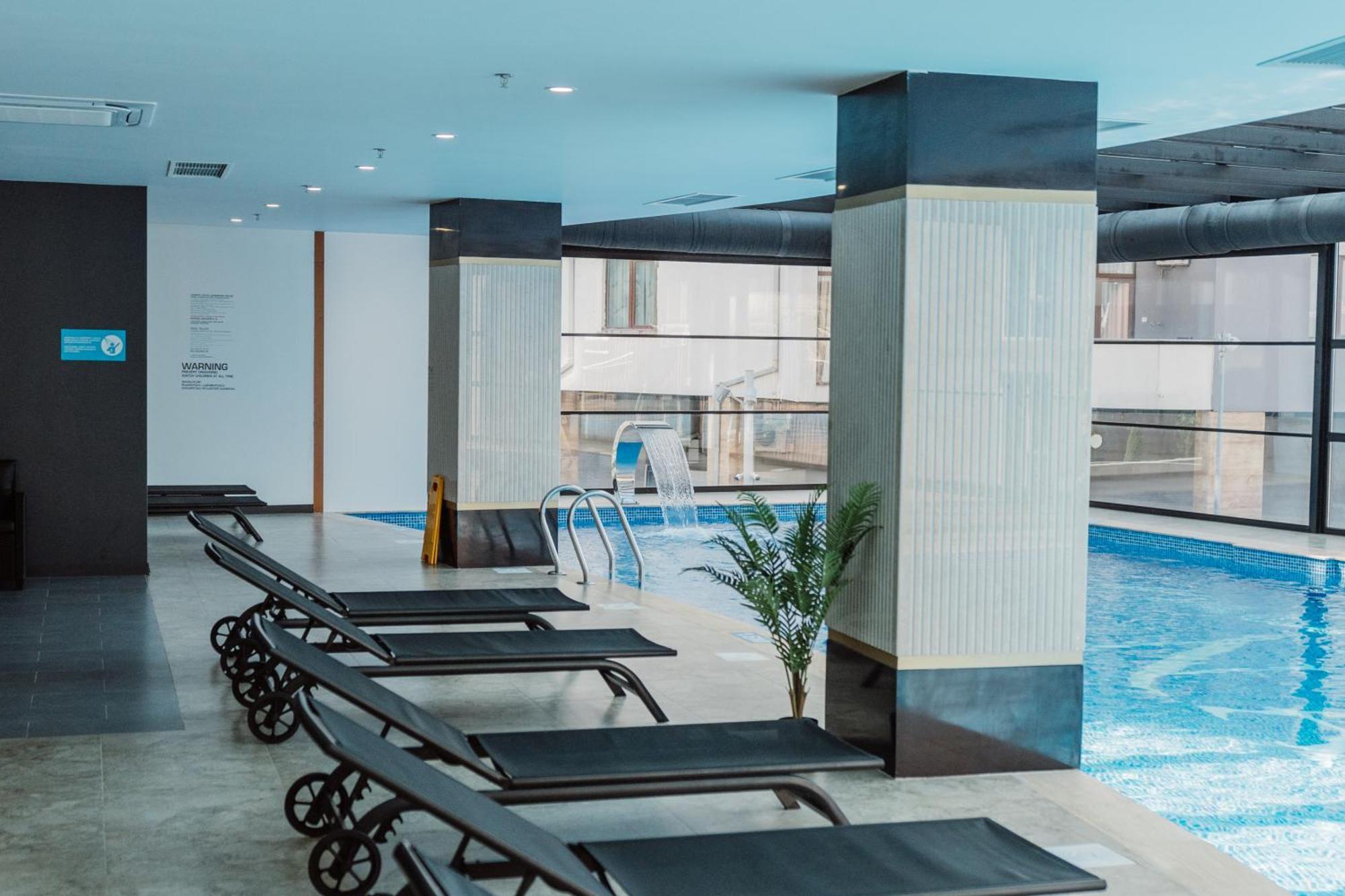 Hotel Navi Батуми Экстерьер фото