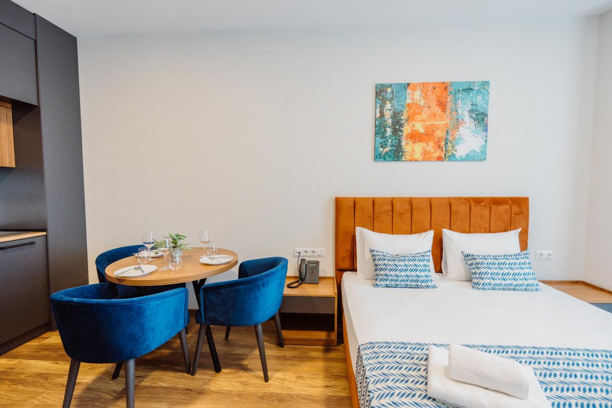 Hotel Navi Батуми Экстерьер фото