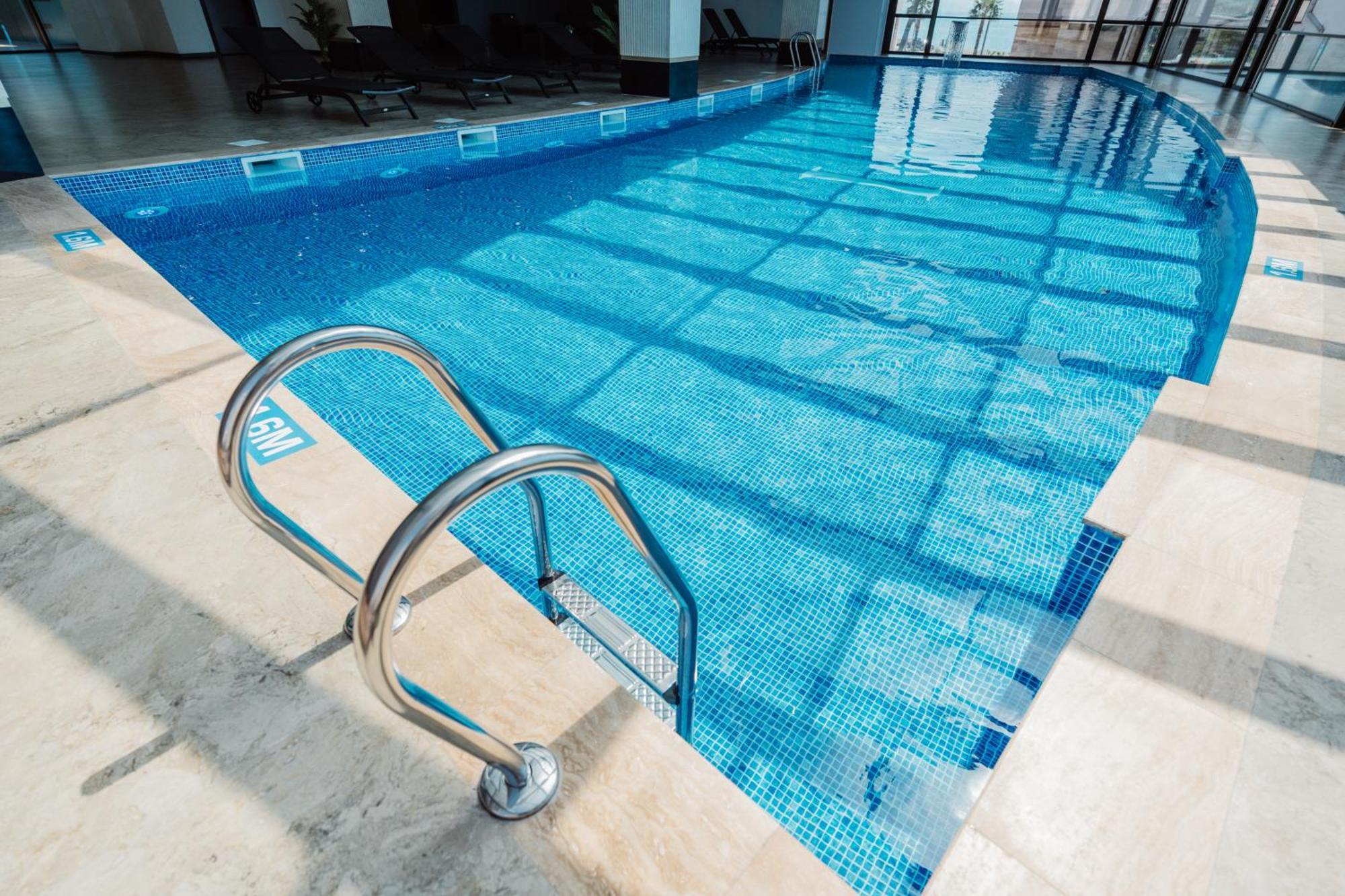 Hotel Navi Батуми Экстерьер фото