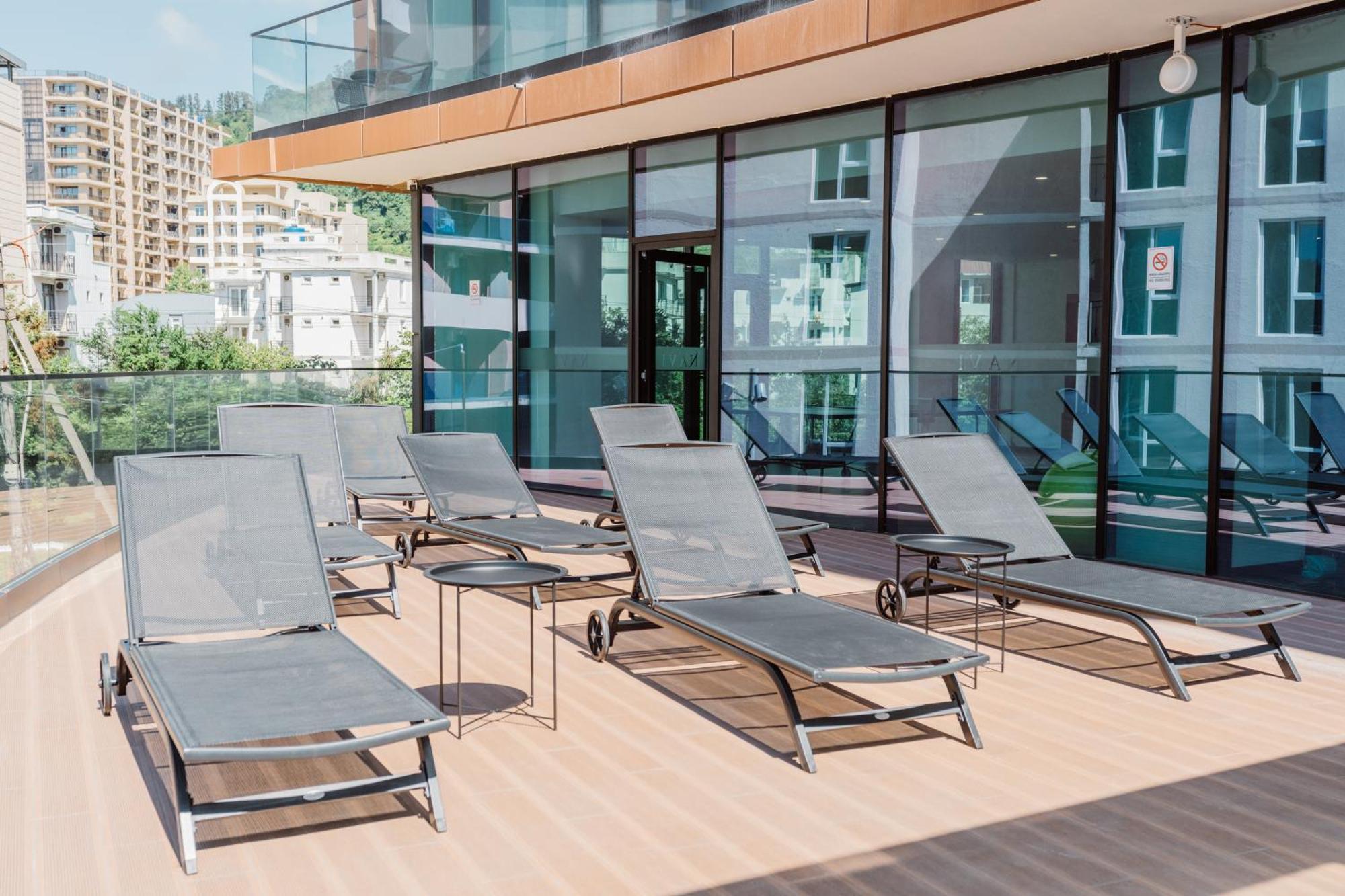 Hotel Navi Батуми Экстерьер фото