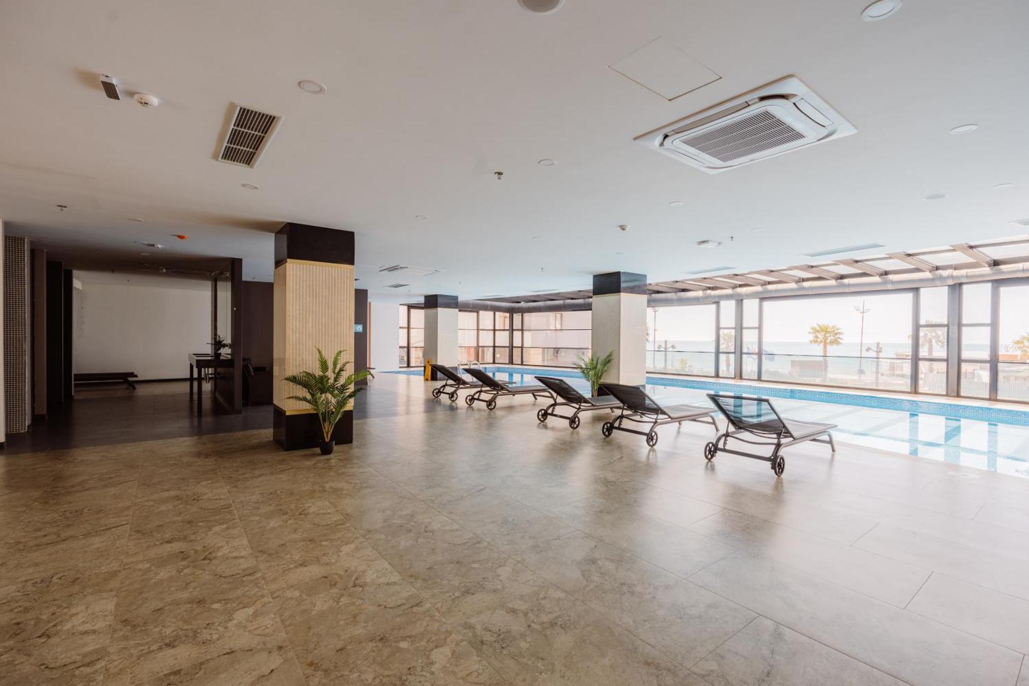 Hotel Navi Батуми Экстерьер фото