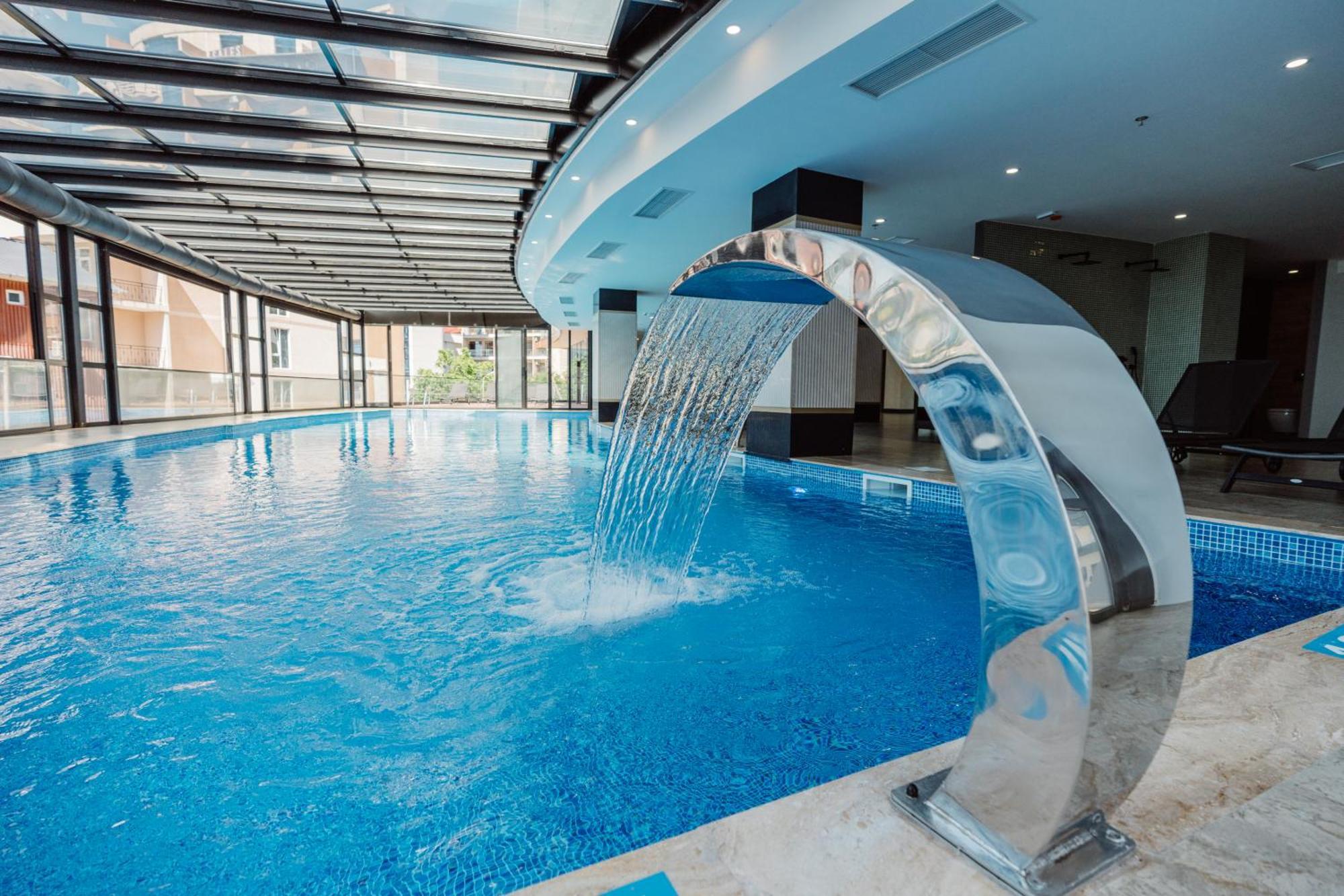 Hotel Navi Батуми Экстерьер фото