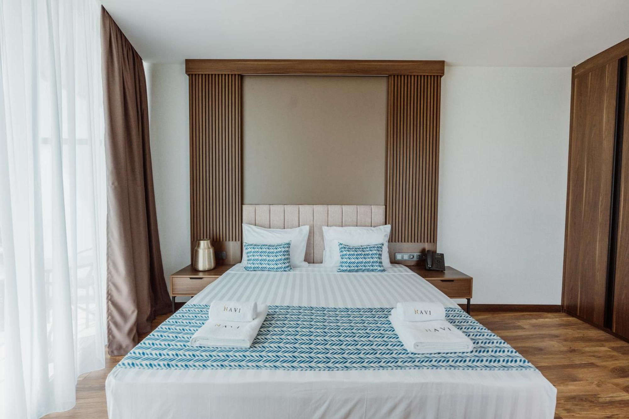 Hotel Navi Батуми Экстерьер фото