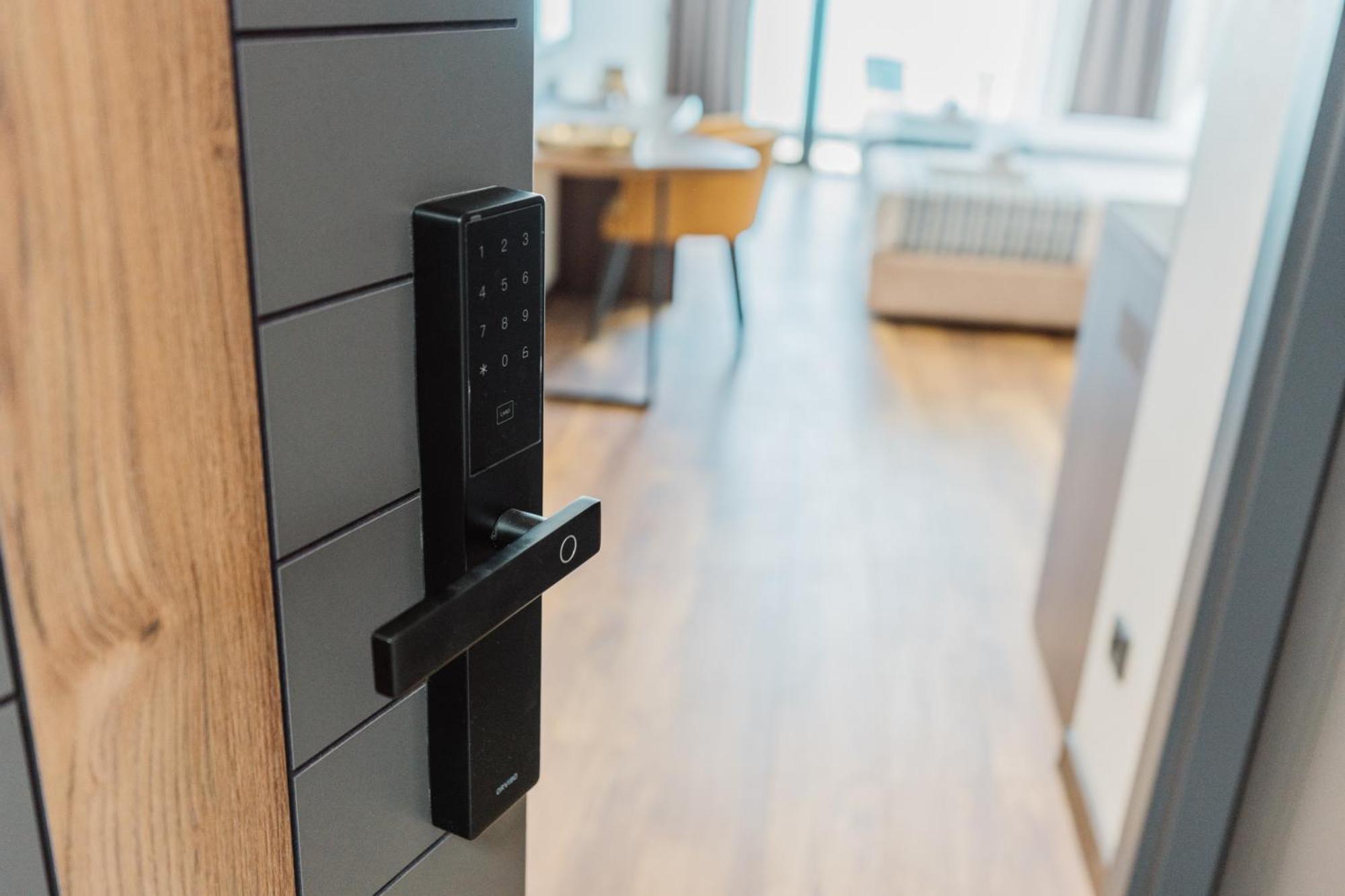 Hotel Navi Батуми Экстерьер фото