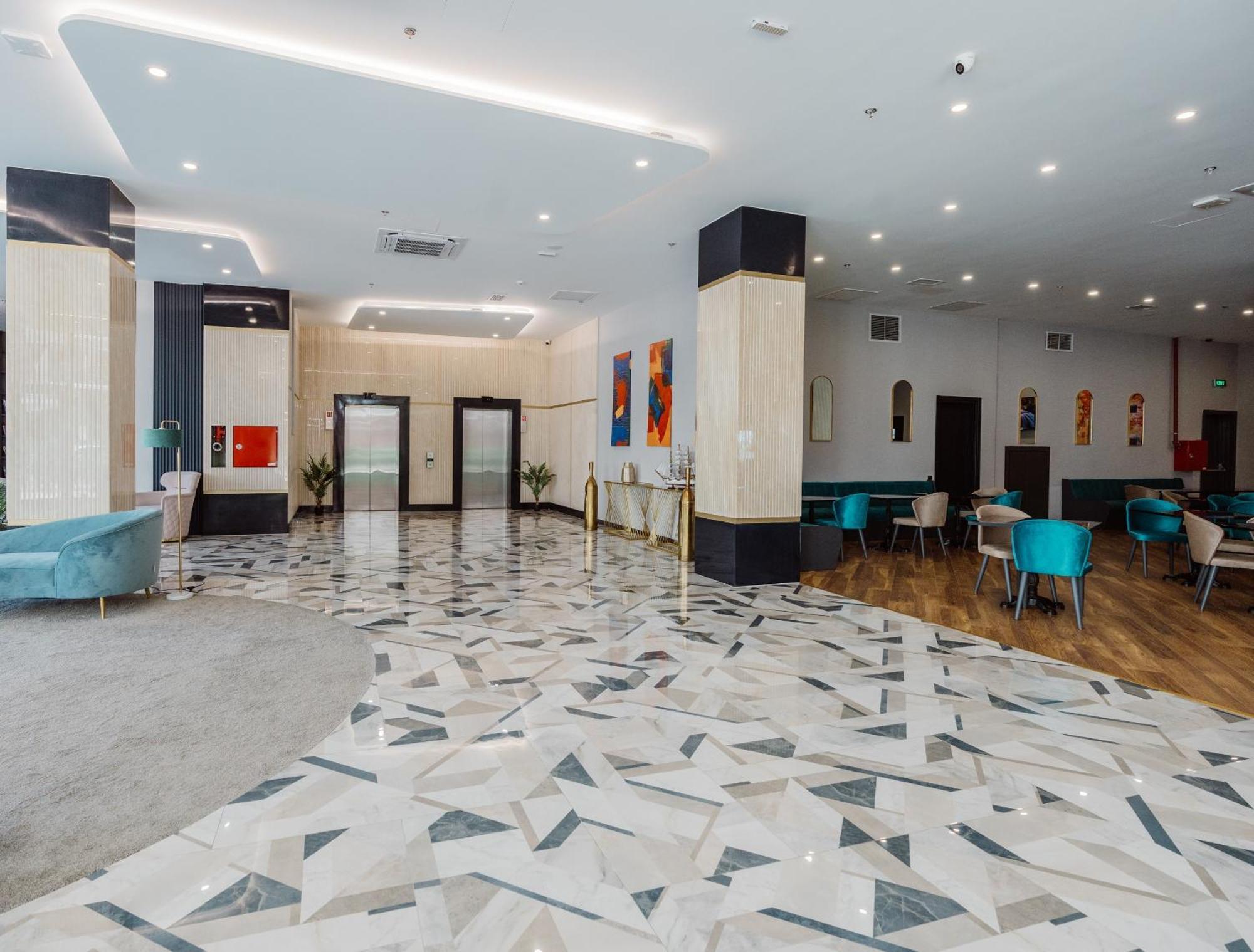Hotel Navi Батуми Экстерьер фото