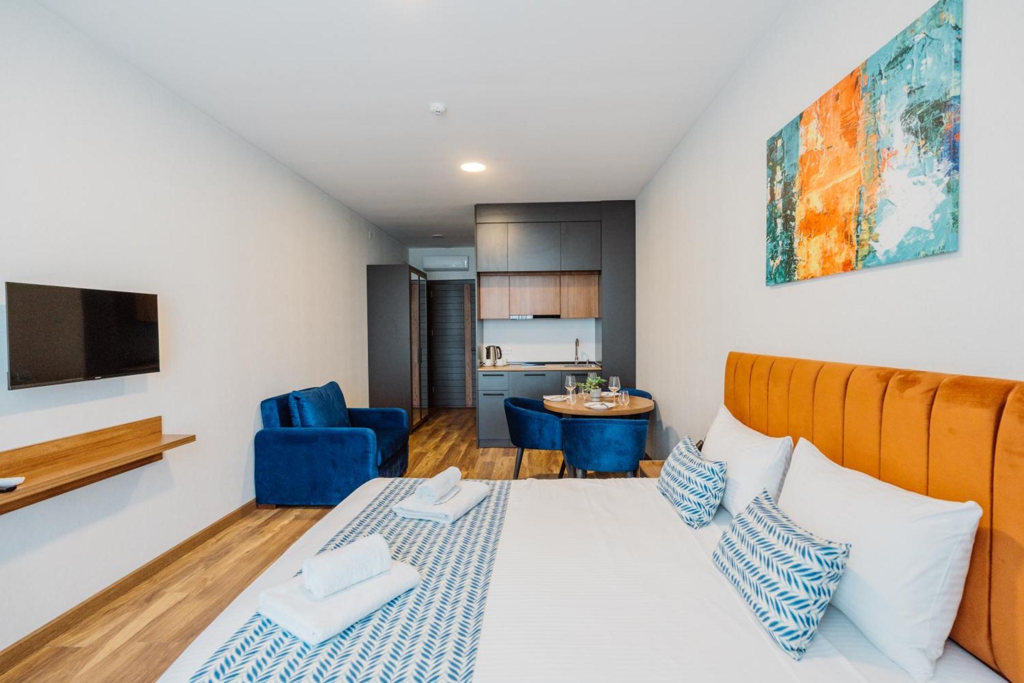 Hotel Navi Батуми Экстерьер фото